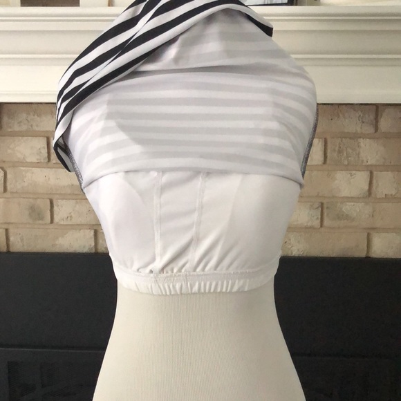 Champion Black White Stripe Racerback Built-in Bra Workout Tank size Medium - Picture 4 of 10